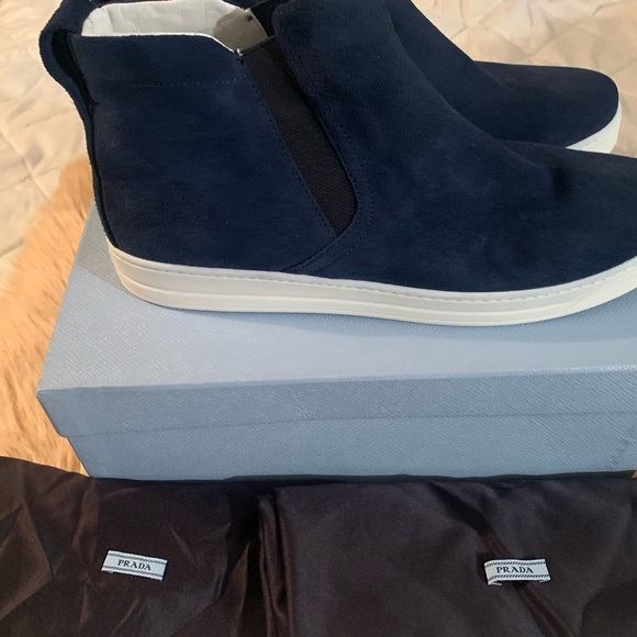 PRADA NAVY BLUE SUEDE ANKLE SNEAKER. - Picture 3 of 8